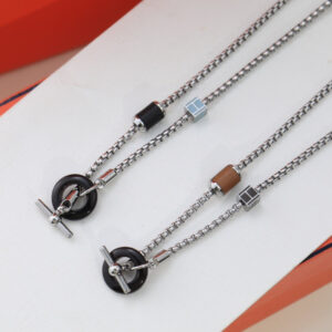 HM BLACK CIRCLE SILVER NECKLACE