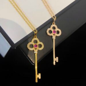 FLORET KEY PEDANT NECKLACE PINK DIAMOND